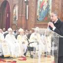 محافظ الفيوم يقوم بزيارة الكنائس بمدينة الفيوم لتقديم التهنئة للإخوة الأقباط بعيد الميلاد المجيد _ مصر اليوم العربية