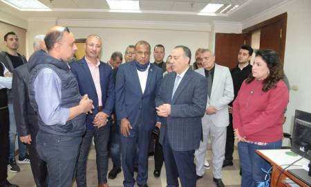 أبوالنصر يتفقد مركز الخدمات المميز بالغرفة التجارية ويتابع جاهزية قاعة التدريب لإطلاق مبادرة ريادة الأعمال